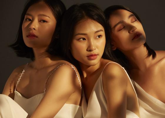 鄉(xiāng)村女人